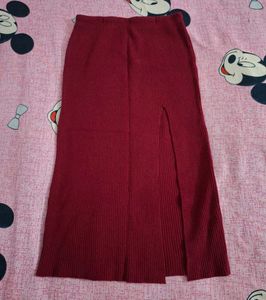 Ribbed Midi Skirt with Slit