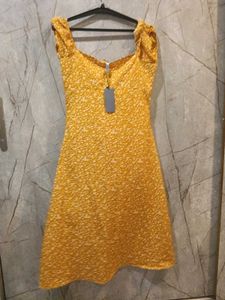 Yellow Floral Print Midi Dress (size-M)