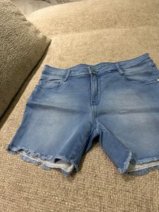 last price blue shorts
