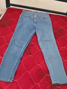 Stylish Light Wash Jeans