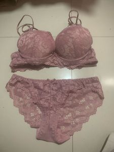 Lace Bra & Panty Set