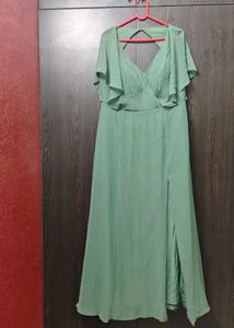 Elegant Green Maxi Dress with Slit