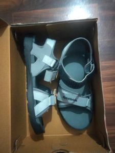 Reebok size 8 sandal