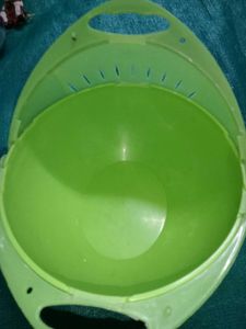 Green Colander with Lid