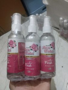 FREEITEMAVAILABLE🌹(NEW) Rose Water Face Cleanser