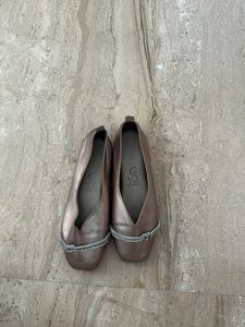 Chic Rose Gold Ballet Flats