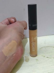 Swiss beauty liquid concealer 07 yellow shade