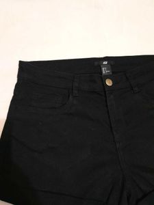 Classic H&amp;M Black Denim Shorts