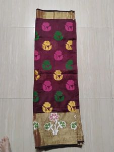 Elegant Silk Blend Saree with Floral Motifs