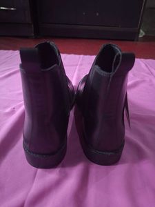 Classic Black Leather Chelsea Boots