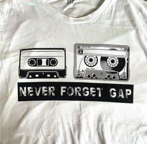GAP WHITE TEE