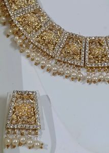Bridal Jewellery Set (Send Reasonable Offer)