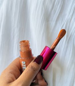 Nykaa Lip Glaze LipOil - Caramel Puddi