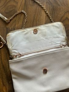 Guess Chain Strap Crossbody Bag