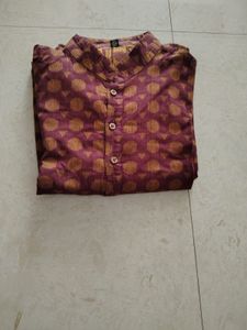 Stylish Maroon &amp; Gold Kurta size L