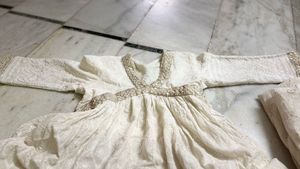 Elegant White Chikankari  set