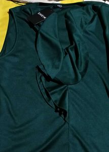 Stylish Ruffled Sleeveless Top