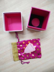 Menstrual Cup with Pouch 💝