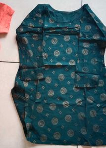 2 Women's Kurtas