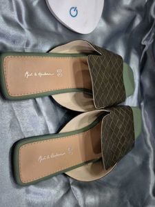 Chic Quilted Slides