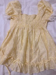 Cute Puff Sleeve Ruffled Top