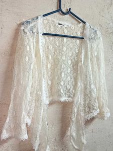Elegant slightly peach Lace Shrug/Bolero Cropped
