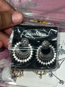 Fashion Jewelry Set - Bracelet &amp; Earrings