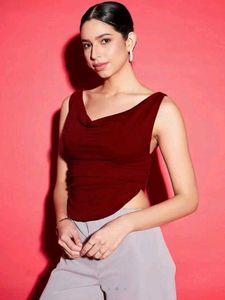 Stylish Sleeveless Burgundy Top