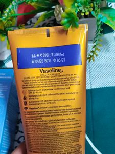 The Derma Co Face Wash and sunscreen combo