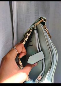 Houndstooth Pattern Crossbody Bag