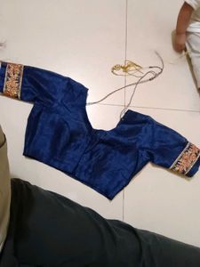 New Saree h Ak Bar Phany. Bus