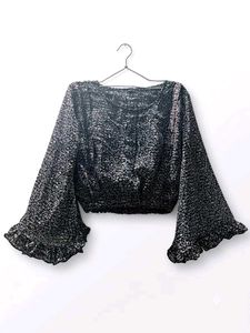 Chic Floral Print Bell Sleeve Crop Top