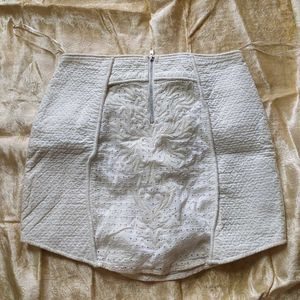 Chic White Embroidered Mini Skirt