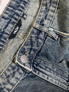 Wide Leg Light Wash Jeans