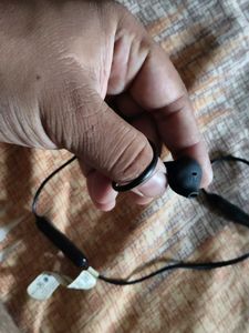 JBL TUNE 215BT Bluetooth Steroe earphones