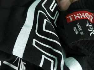 Black Supra Graphic T-Shirt size M