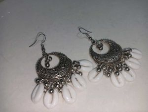 Silver Pearl Earrings