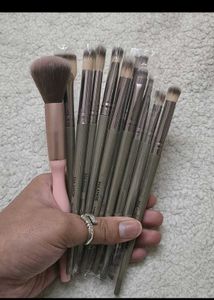 brush set