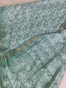Elegant Green Saree with White Leaf Print