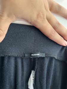 Black Jogger pants -Europe