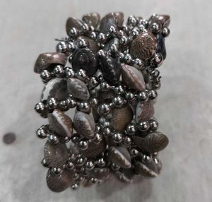 Unique Seashell &amp; Silver Bead Bracelet