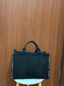 Marc Jacobs The Tote Bag