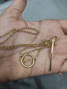 Delicate Gold Circle Pendant Necklace