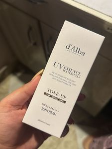d'Alba UV Essence Sun Cream