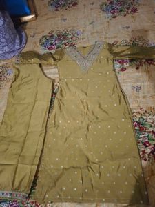 Beautiful Embroidered Kurta Set only 1 time wear