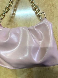 Chic Shoulder Bag with Gold Chain