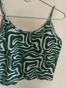 Green &amp; White Swirl Crop Top