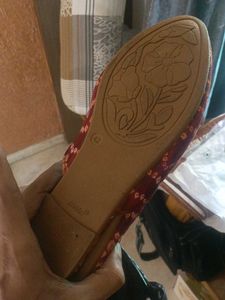 Embellished Ethnic Juttis