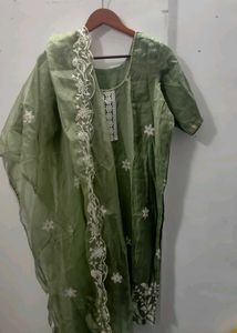 Elegant pastel Green Embroidered Kurta Set