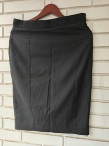 Vanheusen Striped Pencil Skirt
